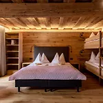 Kleine Bio Tiefenbach Hotel *