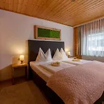 Kleine Bio Tiefenbach Hotell