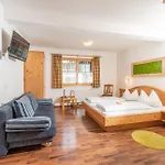 Kleine Bio Tiefenbach Hotell