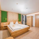 Hotell Kleine Bio Tiefenbach Schladming