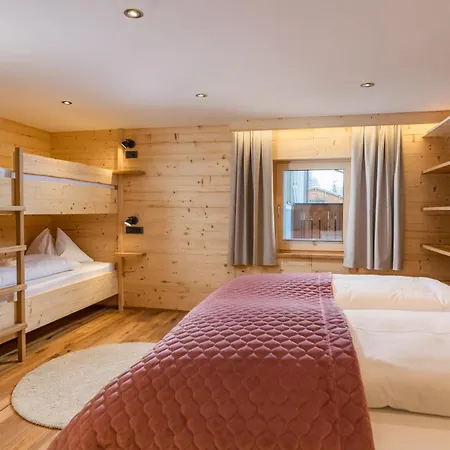 Kleine Bio Tiefenbach Hotel *