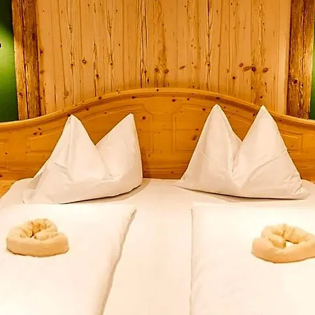 Hotel Kleine Bio Tiefenbach *