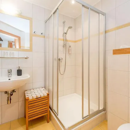 Kleine Bio Tiefenbach 酒店 *