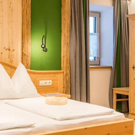 Kleine Bio Tiefenbach 斯拉德明