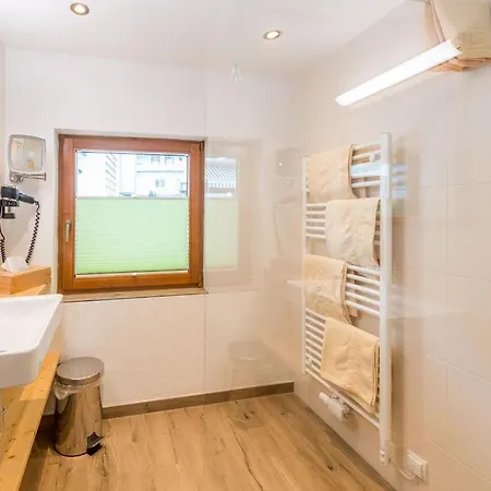 Hotel Kleine Bio Tiefenbach *