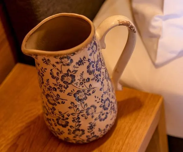 Kleine Bio Tiefenbach 酒店 *