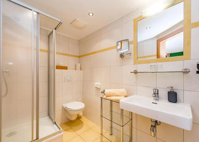 Kleine Bio Tiefenbach 斯拉德明